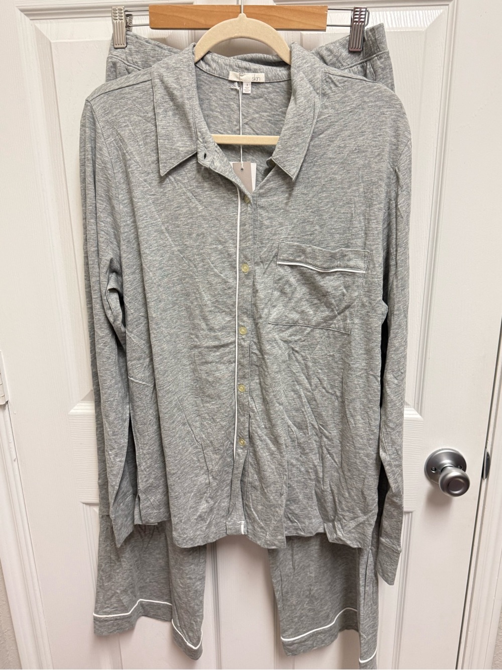NWT Skin Grey Pajama Set - Picture 2 of 16